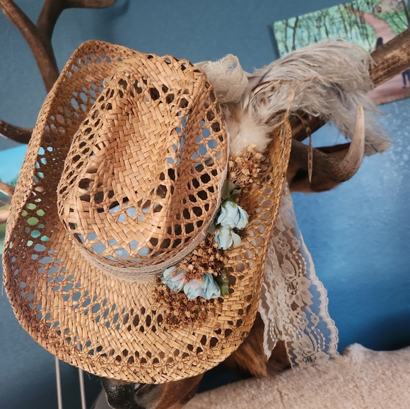 Nancy Hughes cowgirl straw hat - Picture 13 of 14